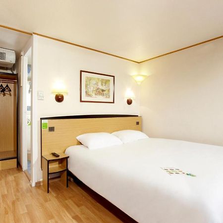 แคมปานิล เซนต์ ดี Hotel Saint-Die-des-Vosges ภายนอก รูปภาพ
